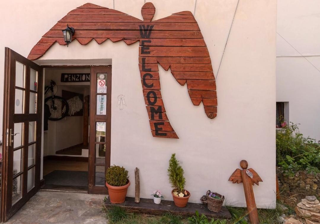 Bike Bistro A Penzion U Vsech Andelu Nove Mesto pod Smrkem Kültér fotó