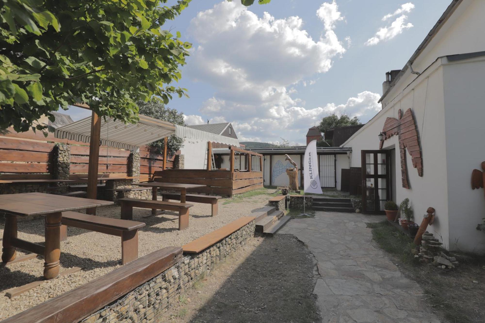 Bike Bistro A Penzion U Vsech Andelu Nove Mesto pod Smrkem Kültér fotó